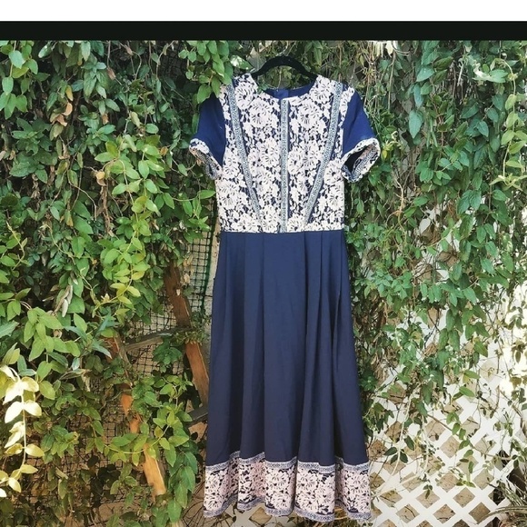 ISRAEL GABRIEL DRESS - Picture 3 of 3